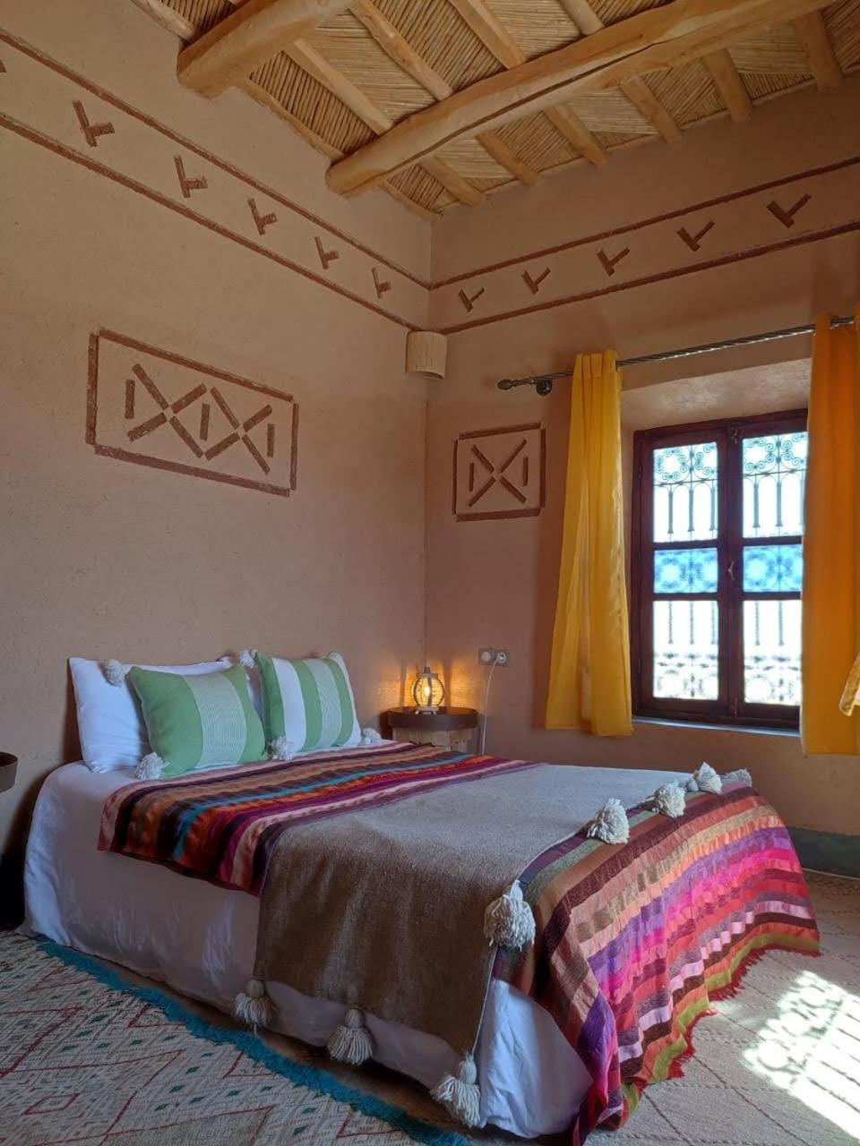 Maison D'Hotes Izza Kelaat-M'Gouna Exterior foto